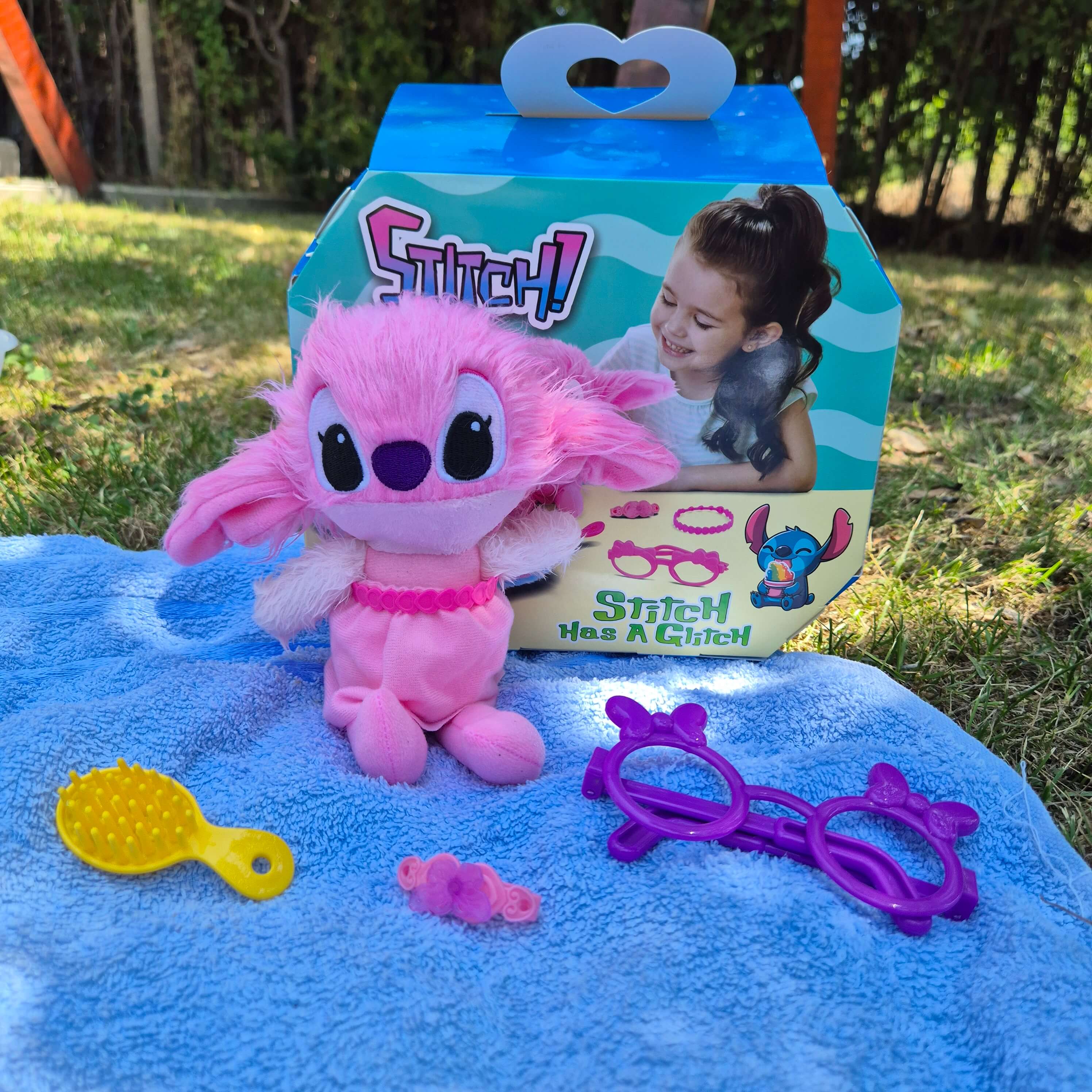 STIČ ( Andjela) - Vaš Pufnasti Ljubimac + POKLON NAOČARE