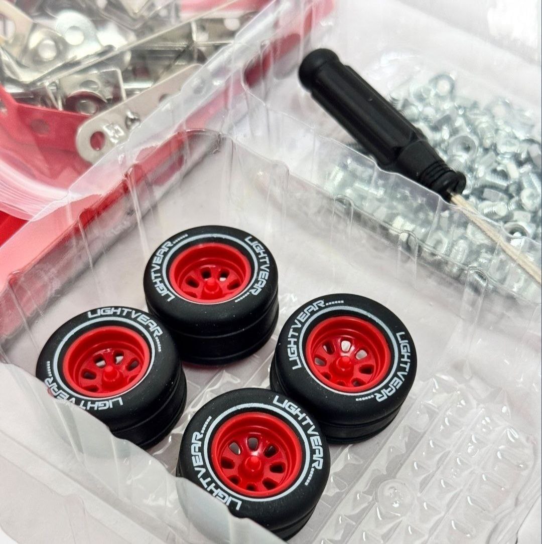 Metalni konstruktorski set Munja Mekvin + POKLON UPUTSTVO